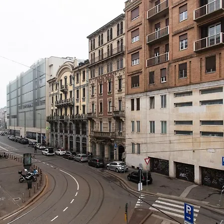 Youhosty - Rosales 1 Milan Exterior photo